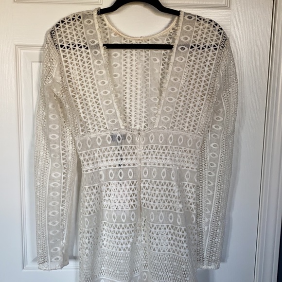 Bardot Zoe Lace Dress - Picture 5 of 8